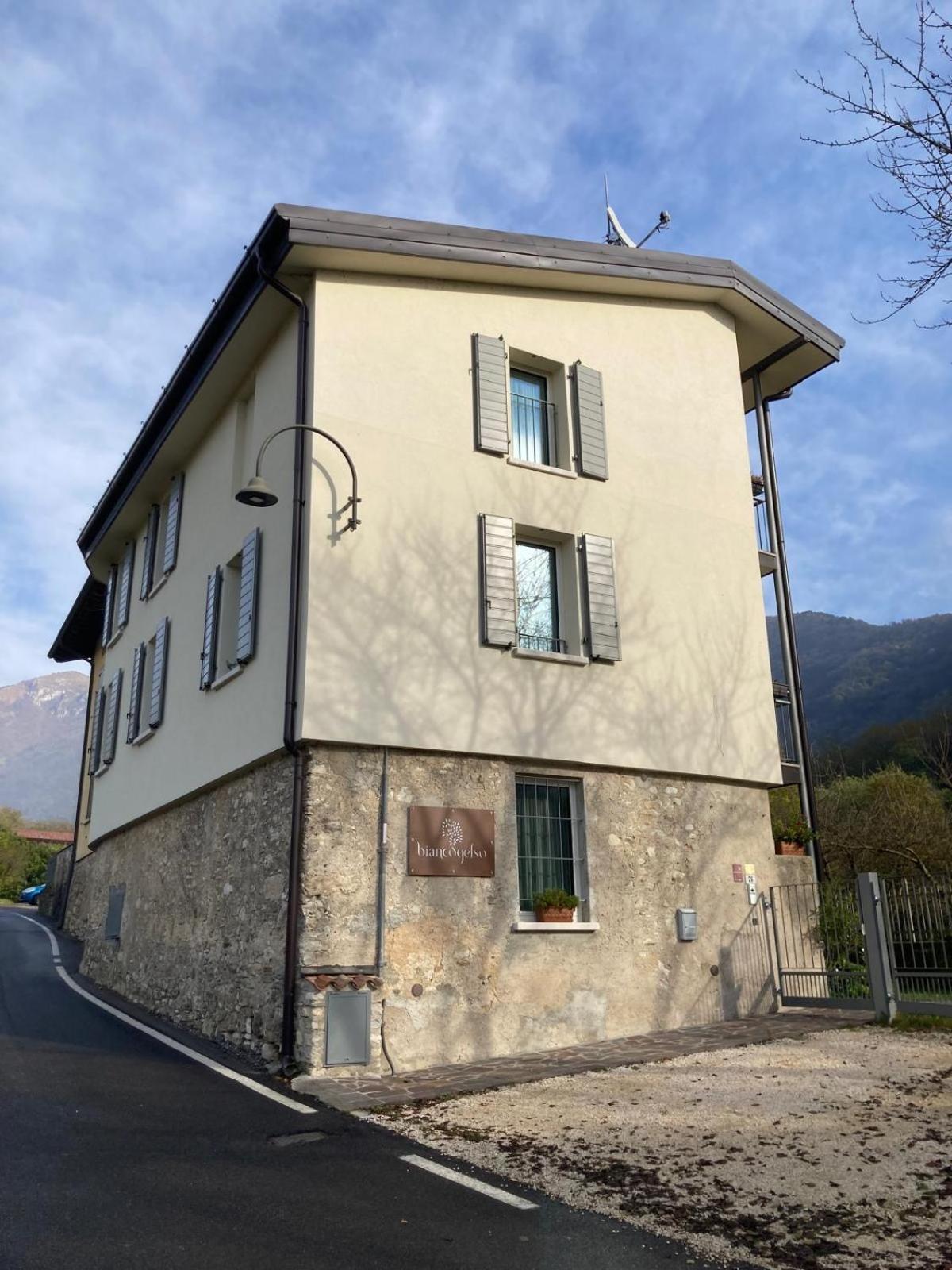 Biancogelso B&B Vegan Gardone Riviera Eksteriør billede